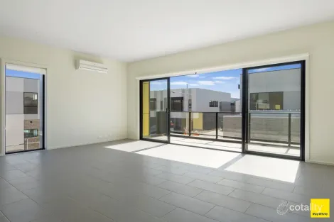 Property photo of 8 Selo Walk Avondale Heights VIC 3034