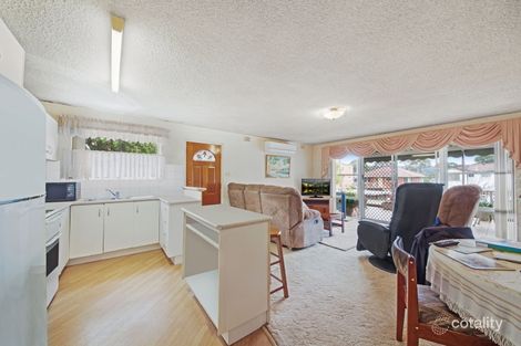 Property photo of 2/11 Lynn Avenue Point Frederick NSW 2250