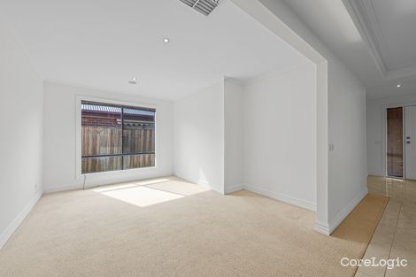 Property photo of 12 Golden Leaf Avenue Narre Warren South VIC 3805