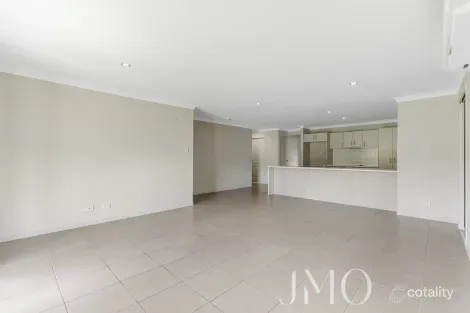 Property photo of 3 Nina Court Ormeau QLD 4208