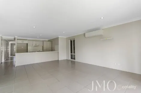 Property photo of 3 Nina Court Ormeau QLD 4208