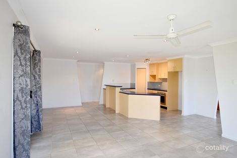 Property photo of 8 Linhow Crescent Clinton QLD 4680