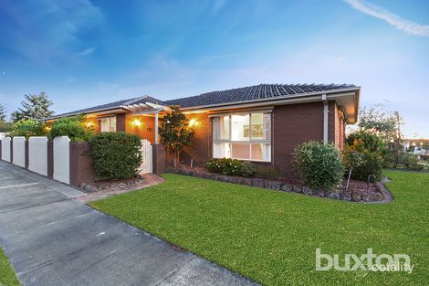 19 Golfwood Cl, Dingley Village, VIC 3172