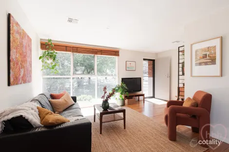 Property photo of 2 Therry Place Watson ACT 2602