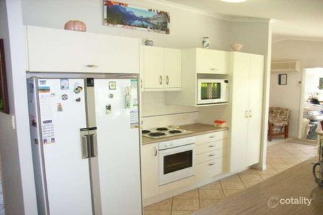 Property photo of 2 Freesia Close Currimundi QLD 4551