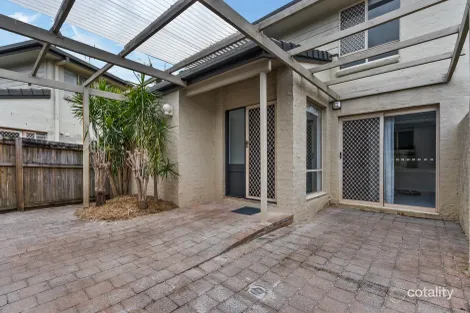 Property photo of 5/30 Stretton Drive Helensvale QLD 4212