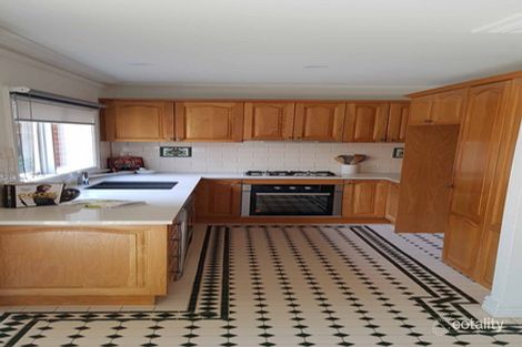 Property photo of 15 Lincoln Road Essendon VIC 3040