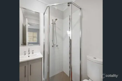 Property photo of 1/83 Ramsay Street Centenary Heights QLD 4350