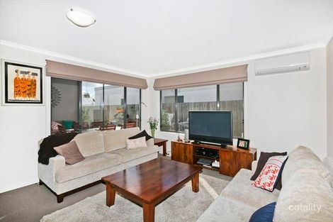 Property photo of 13 Bryan Hudson Street Macgregor ACT 2615