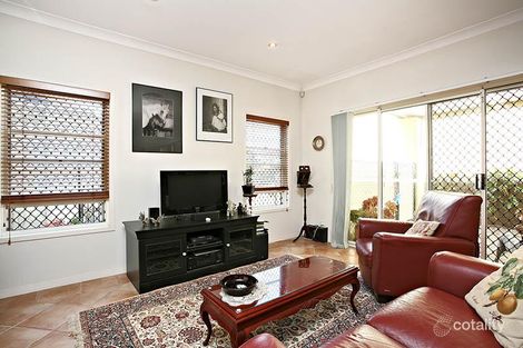 Property photo of 11 Oleander Place Carindale QLD 4152