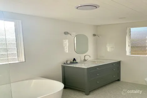 Property photo of 38 Lockhart Street Woolloongabba QLD 4102