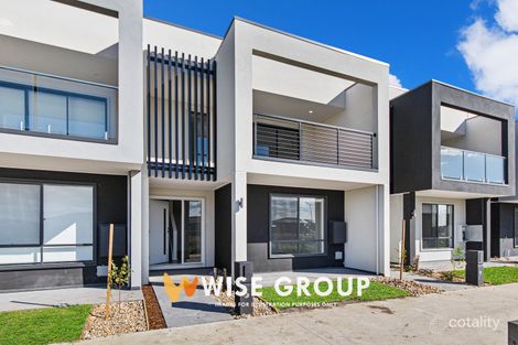 4 Helensburch Passage, Cranbourne West, VIC 3977