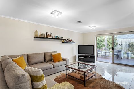 Property photo of 4 Lakeside Boulevard Rowville VIC 3178