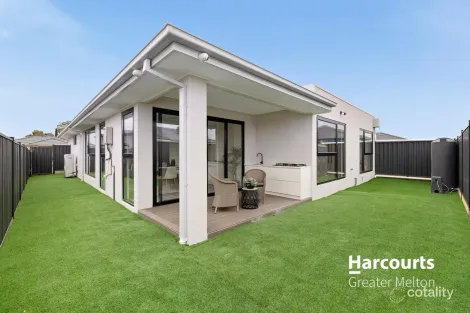 Property photo of 47 Hanover Circuit Melton South VIC 3338