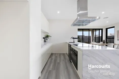 Property photo of 47 Hanover Circuit Melton South VIC 3338