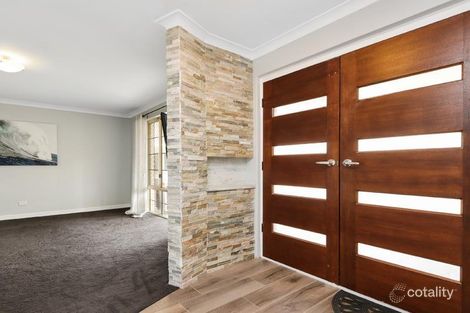 Property photo of 17 Ivythorne Grove Kiara WA 6054