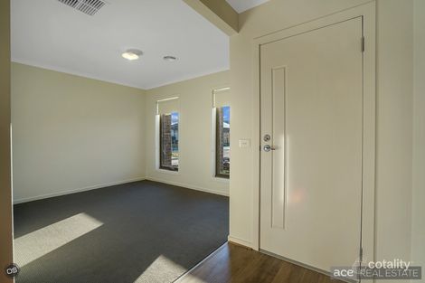 22 Rosewater St, Manor Lakes, VIC 3024