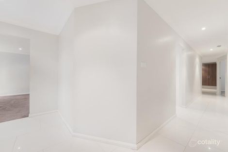 Property photo of 10 Woodlark Place Glenfield NSW 2167