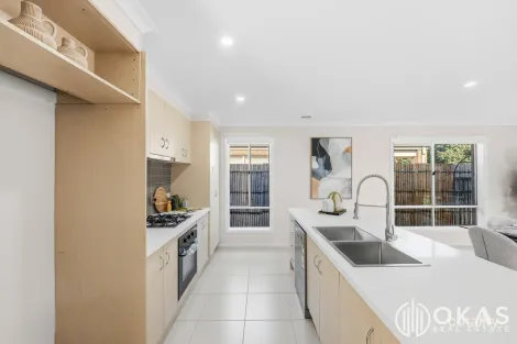 Property photo of 34 Andie Way Tarneit VIC 3029