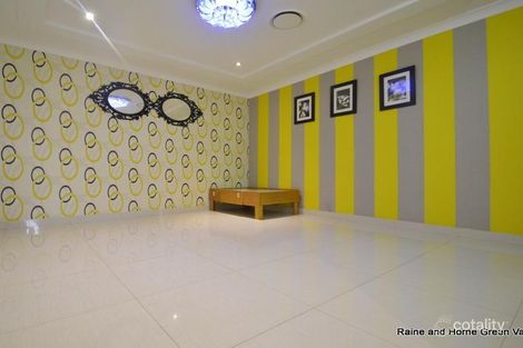 Property photo of 25 William Buckley Drive Carnes Hill NSW 2171