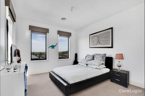 Property photo of 28 Eagleview Way Craigieburn VIC 3064