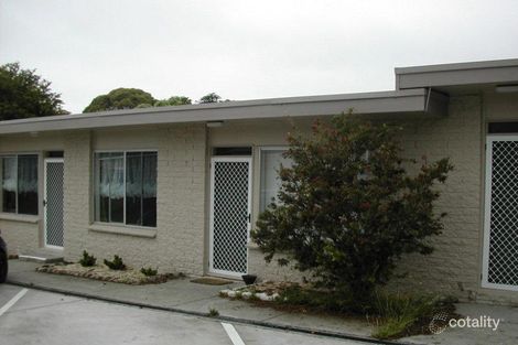 Property photo of 4/1 Kinnordy Court Hamlyn Heights VIC 3215