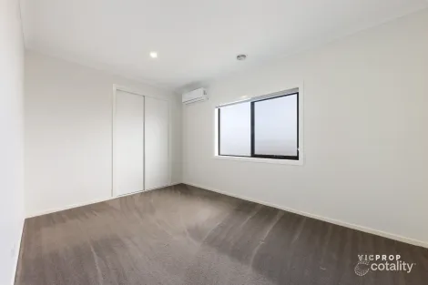 Property photo of 94 Middleton Drive Point Cook VIC 3030