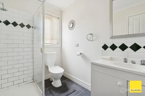 Property photo of 4 Taylor Street Kangaroo Flat VIC 3555