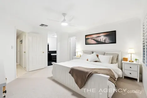 Property photo of 16 Kerlin Way Carramar WA 6031