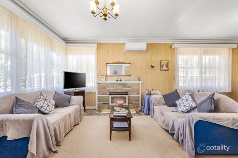 Property photo of 17 Normdale Road Bentleigh East VIC 3165