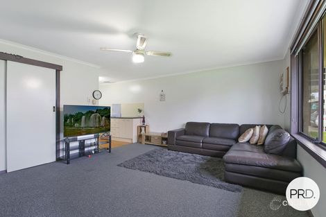 Property photo of 2/535 Schaefer Street Lavington NSW 2641