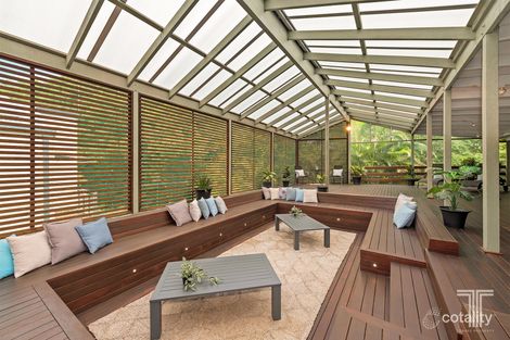 Property photo of 4 Powis Place Carindale QLD 4152