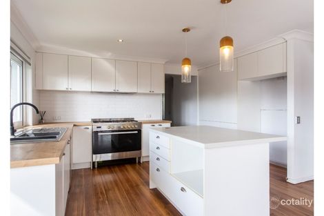 Property photo of 8 Lewis Crescent Forresters Beach NSW 2260