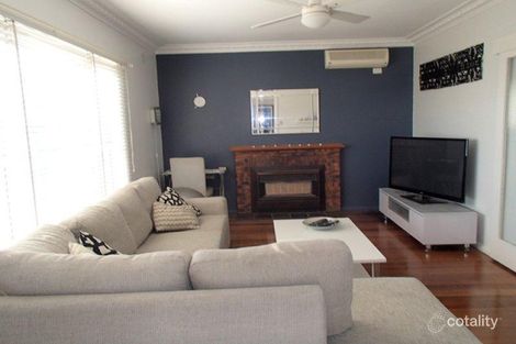 Property photo of 19 Tanner Street Breakwater VIC 3219