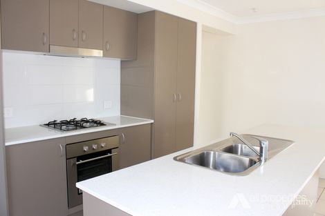 Property photo of 28 Carpenters Drive Coomera QLD 4209