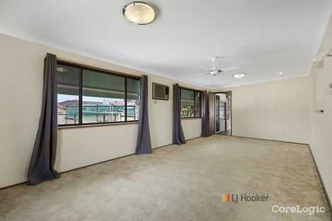 Property photo of 28 Rolfe Avenue Kanwal NSW 2259