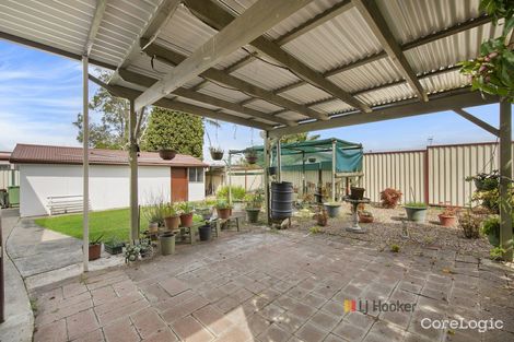 Property photo of 28 Rolfe Avenue Kanwal NSW 2259
