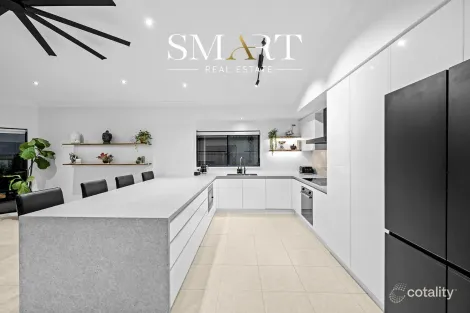 Property photo of 3 Casuarina Drive Molendinar QLD 4214