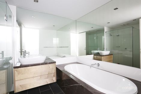 Property photo of 32 Lower Drive Kew VIC 3101