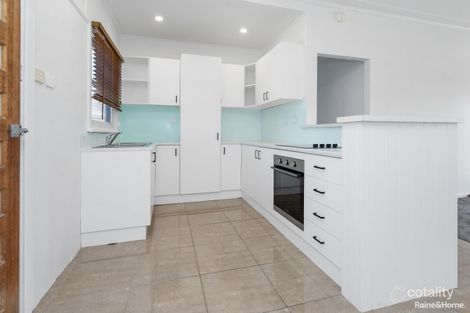 Property photo of 2 Croudace Road Tingira Heights NSW 2290