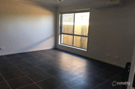 Property photo of 2/293 Herses Road Eagleby QLD 4207