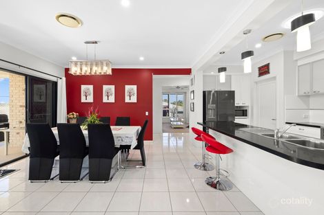 Property photo of 1 McQueen Court Flinders View QLD 4305