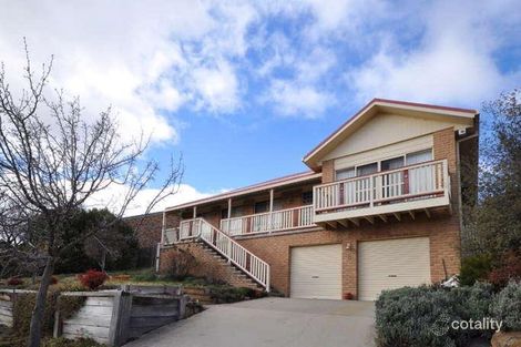 8 Callaway Cres, Gordon, ACT 2906