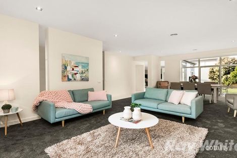 Property photo of 14 Rathdowne Way Mulgrave VIC 3170