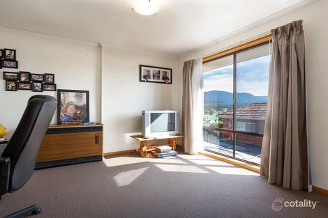 Property photo of 1 Lenna Street Rose Bay TAS 7015