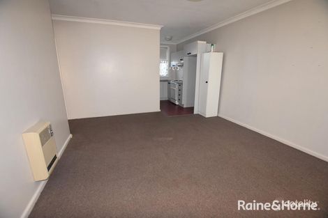 Property photo of 4/287-289 Lords Place Orange NSW 2800