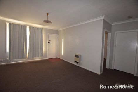 Property photo of 4/287-289 Lords Place Orange NSW 2800