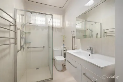 Property photo of 32 Roosevelt Avenue Allambie Heights NSW 2100