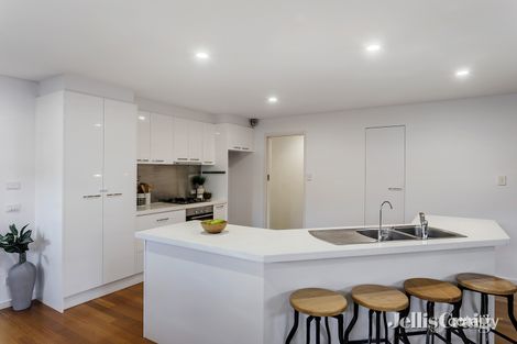 Property photo of 11 Kirk Street Ringwood VIC 3134