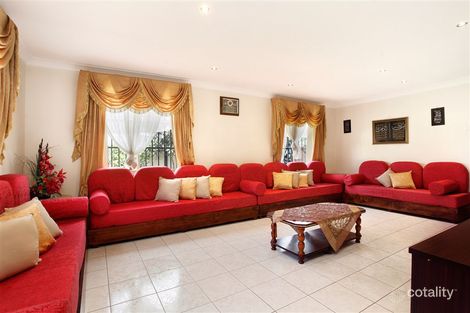 Property photo of 115 Colebee Crescent Hassall Grove NSW 2761